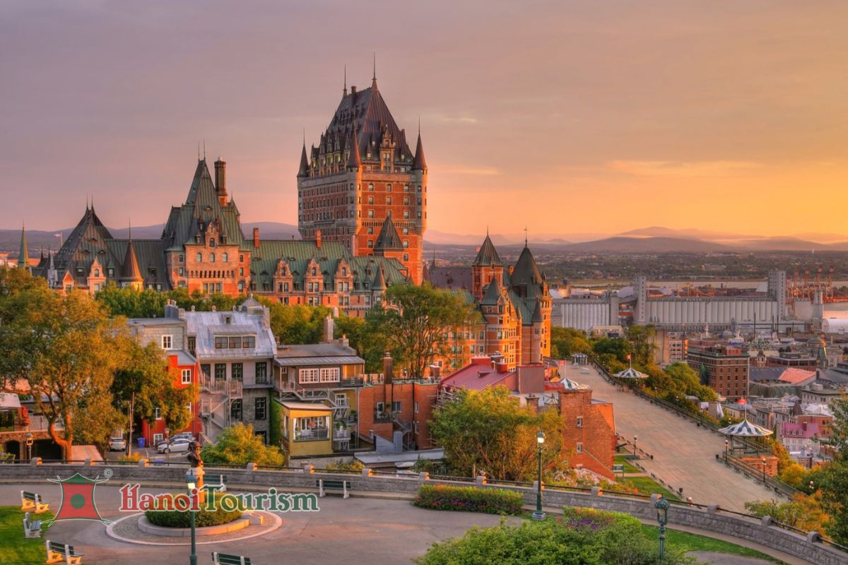 Lâu đài Fairmont Le Château Frontenac - Canada