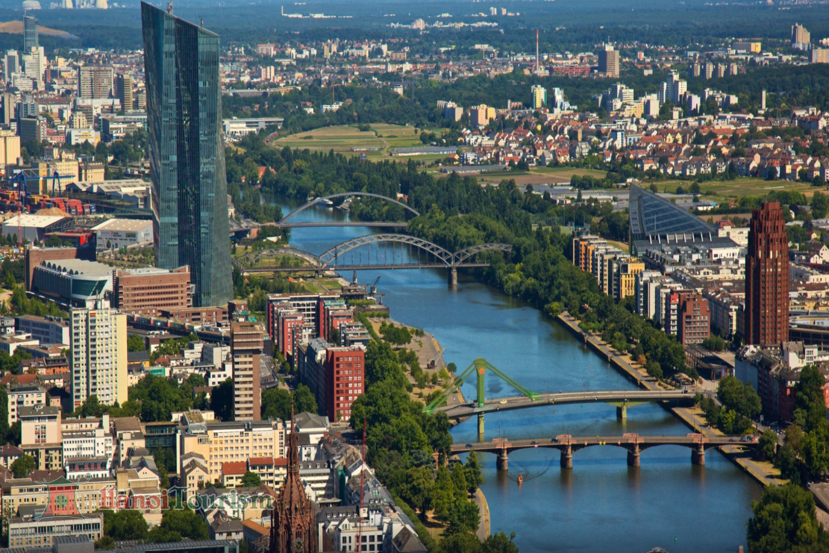 Tòa cao ốc tháp Main - Frankfurt - Đức